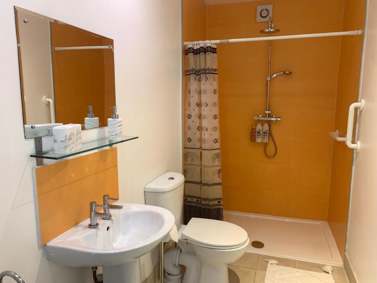 Puffin. Comfortable Annexe Central 法尔茅斯 外观 照片